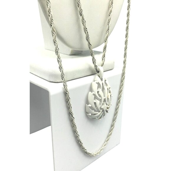 Crown Trifari Enamel Chain Necklace, Double Strand Vintage with White Mod - Picture 5 of 6